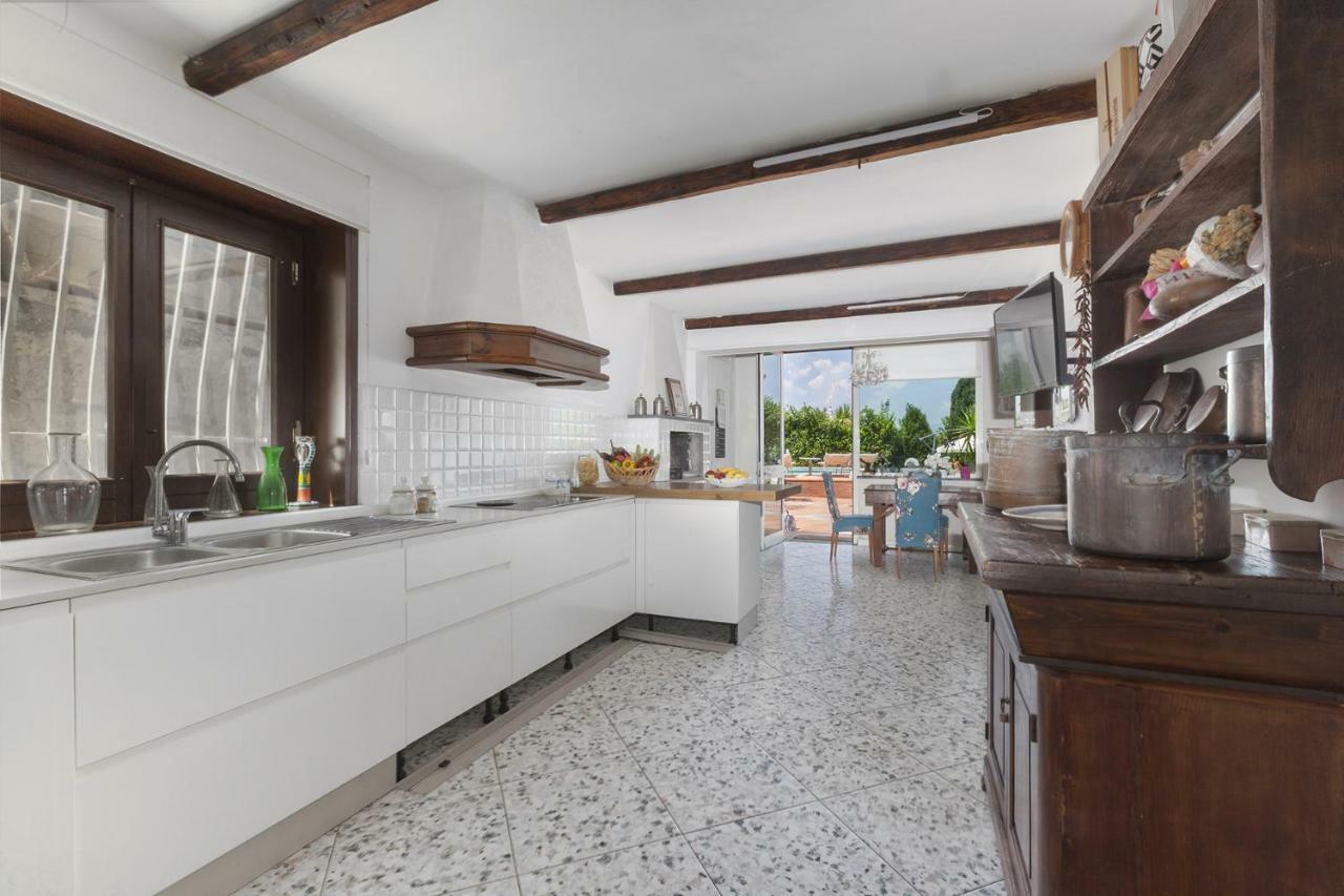 Amore Rentals - Villa Panorama Кастелламмаре-ди-Стабия Экстерьер фото